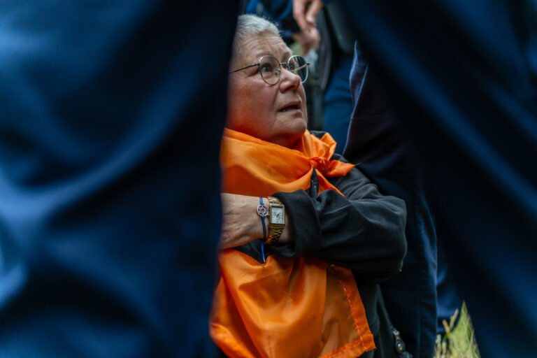 Ostatnie Pokolenie dołącza do protestu przeciwko rasistowskiemu wiecowi Konfederacji